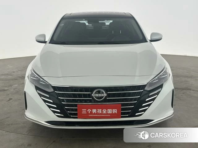 Nissan Altima 2023 Белый из Китая