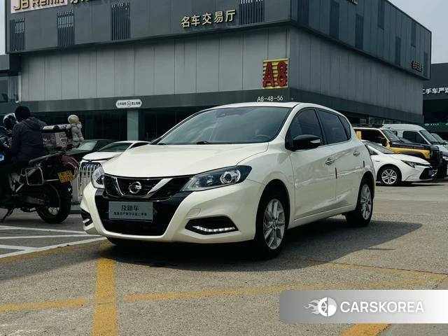 Nissan Tiida 2021 Белый из Китая