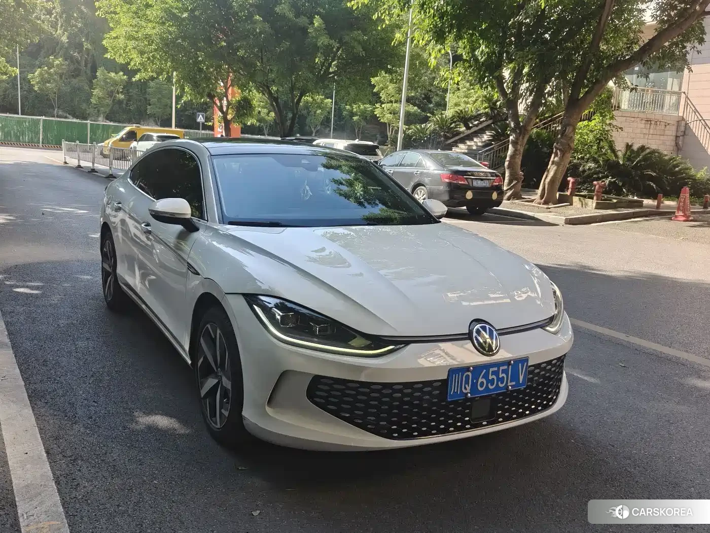 Volkswagen Lamando 2022 Белый из Китая