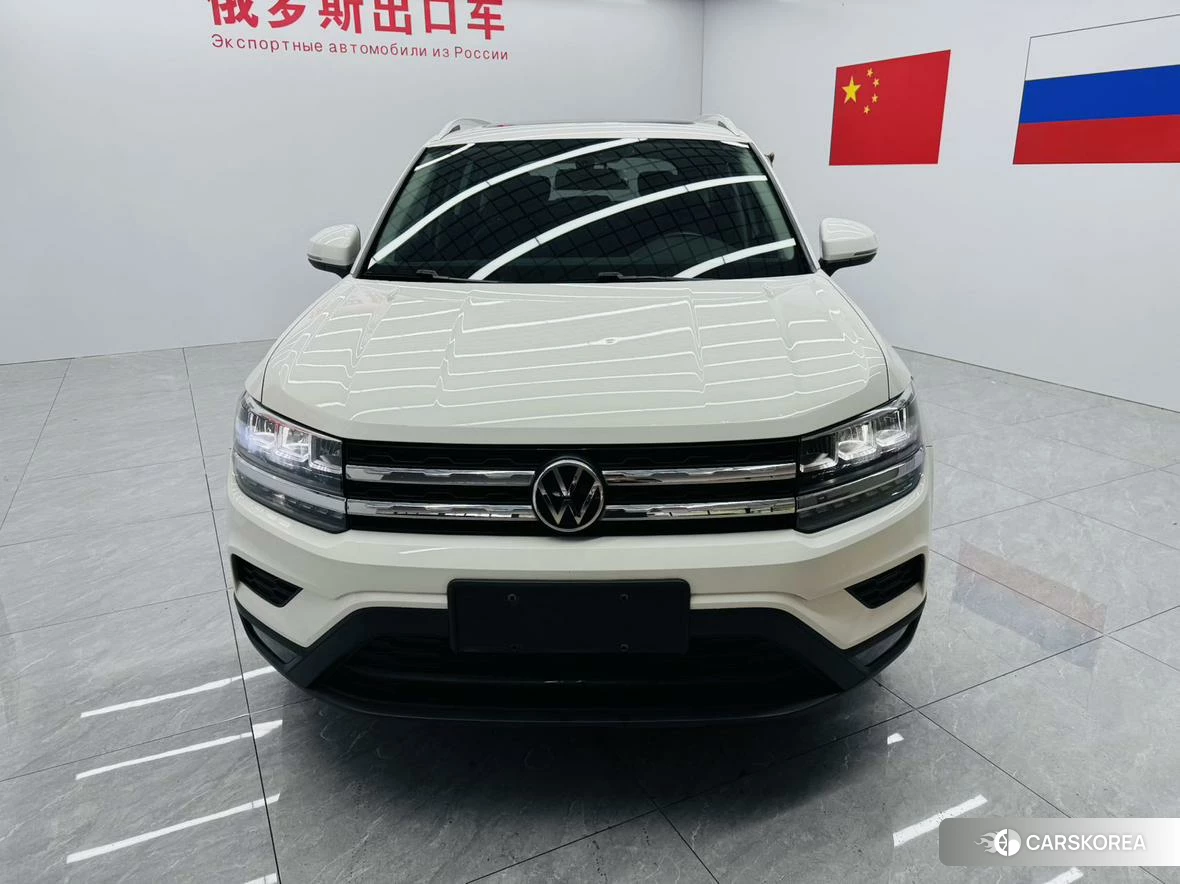 Volkswagen Tharu 2020 Белый из Китая
