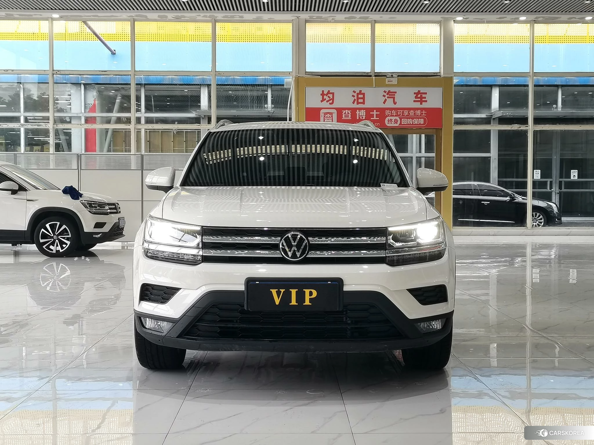 Volkswagen Tharu 2020 Белый из Китая