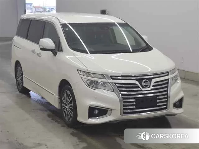 Nissan Elgrand 2019 из Японии