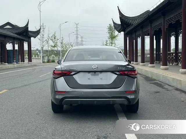 Nissan Sylphy 2021 Темно-серый из Китая