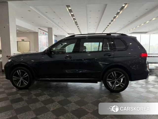 BMW X7 2020 Темно-серый из Китая