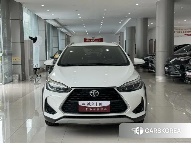 Toyota Yaris L 2021 Белый из Китая