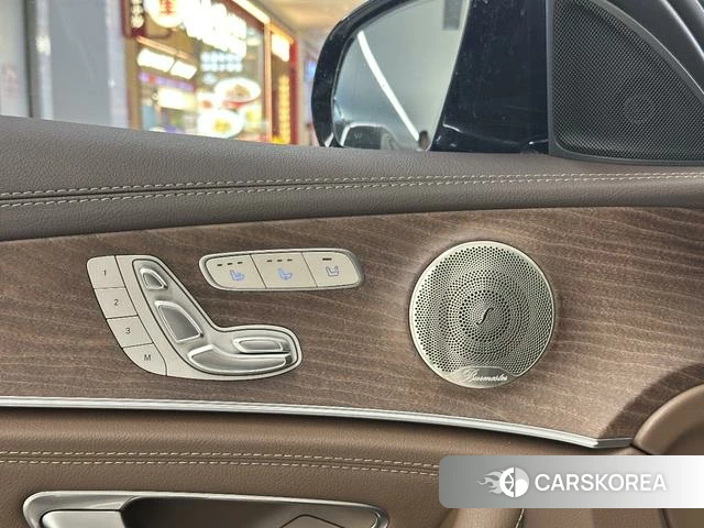 Mercedes-Benz E-Class 2023 Черный из Китая