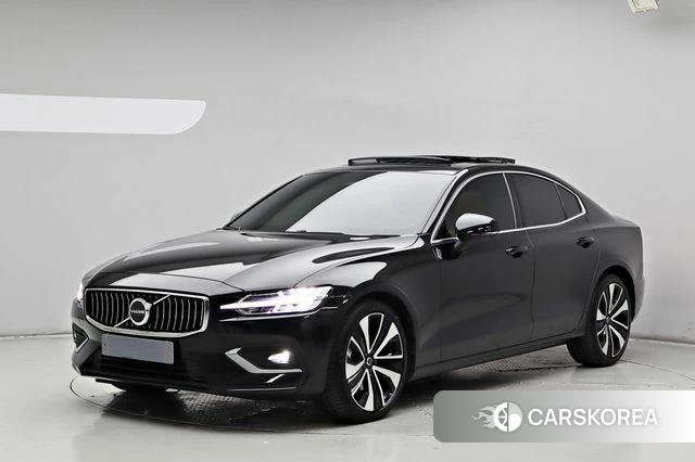 Volvo S60 3rd generation 2022 Черный из Кореи