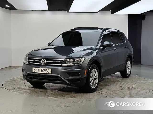 Volkswagen Tiguan Allspace 2019 Серый из Кореи