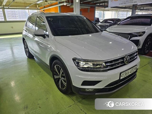 Volkswagen Tiguan second Generation 2020 Белый из Кореи