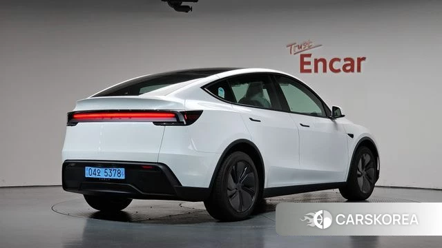 Tesla Model Y 2026 Белый из Кореи