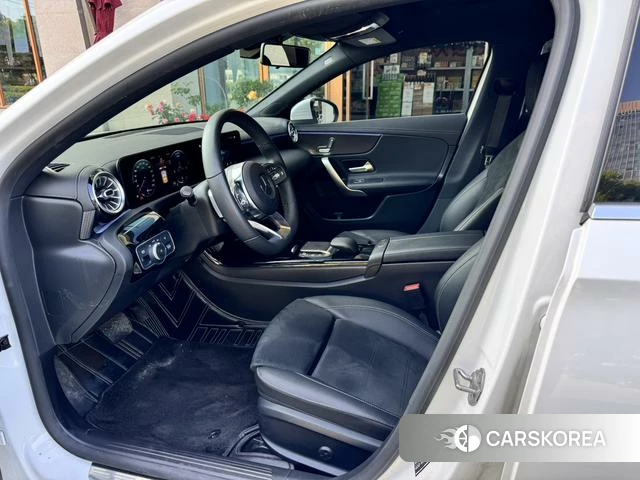 Mercedes-Benz A-Class 2021 Белый из Китая