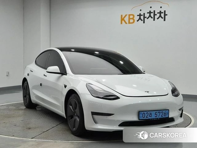 Tesla Model 3 2022 Белый из Кореи