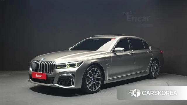 BMW 7 Series (G11) 2022 Серебристо-серый из Кореи