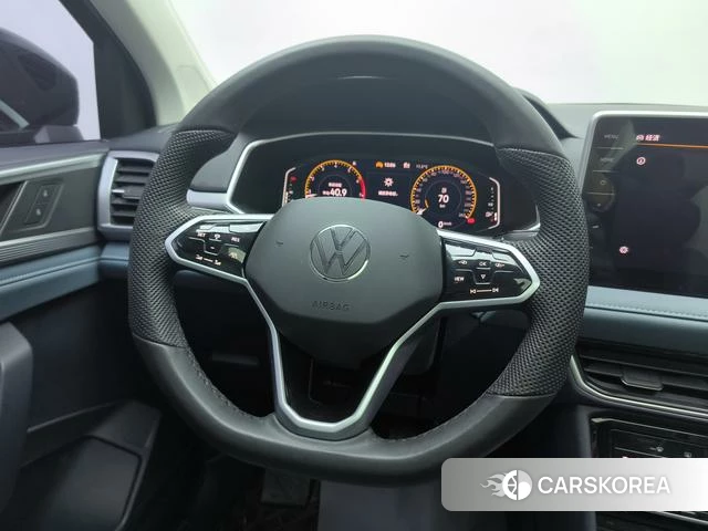 Volkswagen Tharu 2024 Темно-серый из Китая