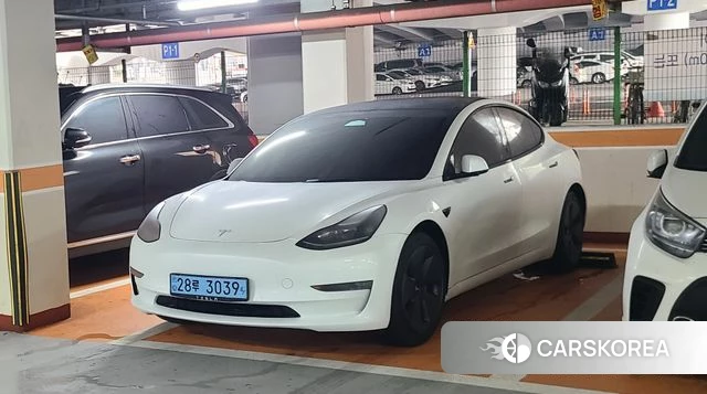 Tesla Model 3 2022 Белый из Кореи