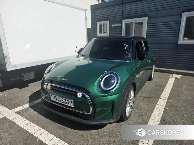 Mini Cooper 2021 Зеленый из Кореи