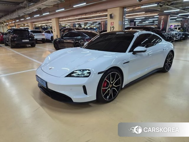 Porsche Taycan 2025 Белый из Кореи