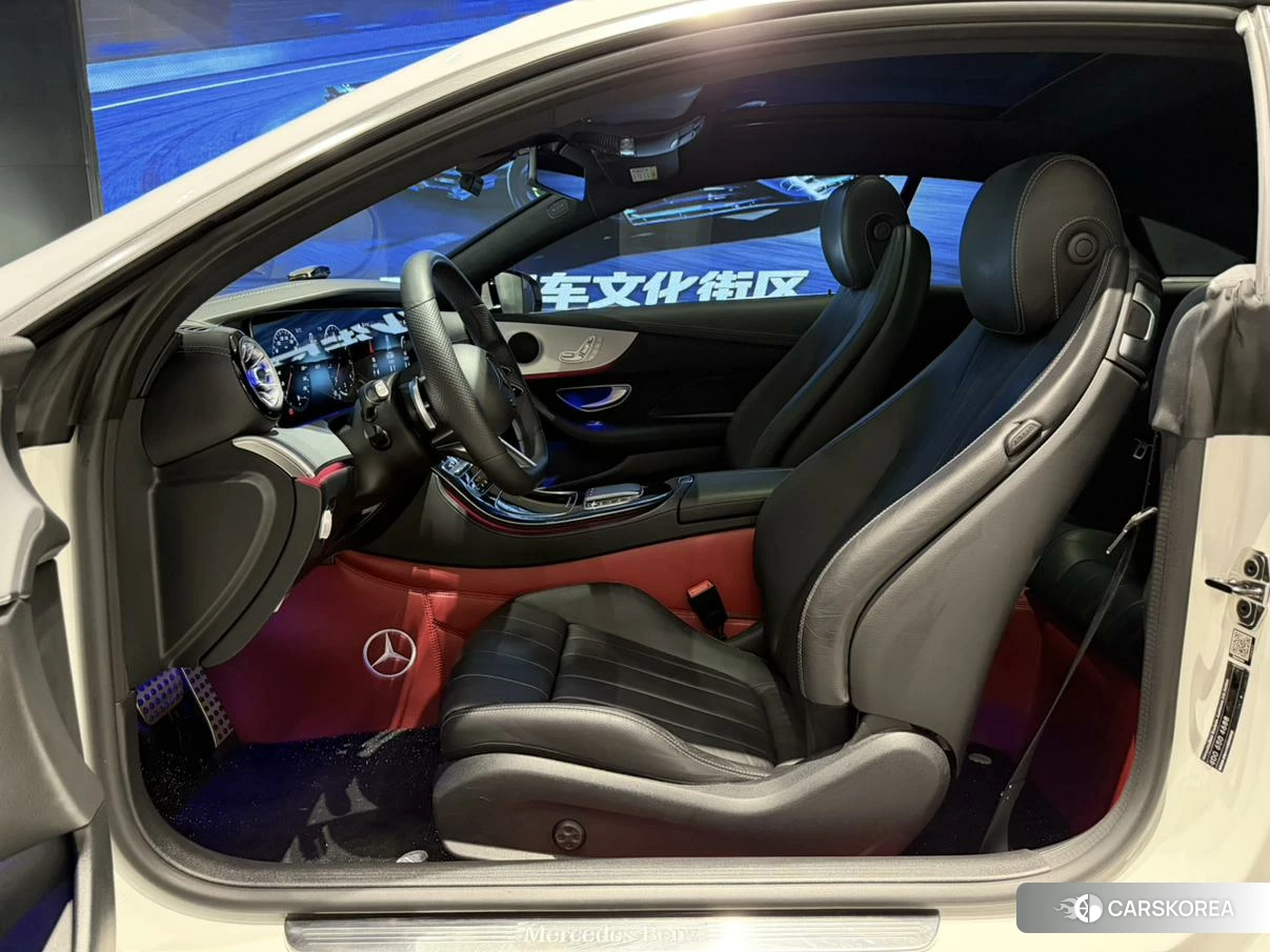 Mercedes-Benz E-Class 2021 Белый из Китая