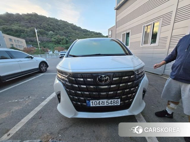 Toyota Alphard 4th Generation 2025 Белый из Кореи