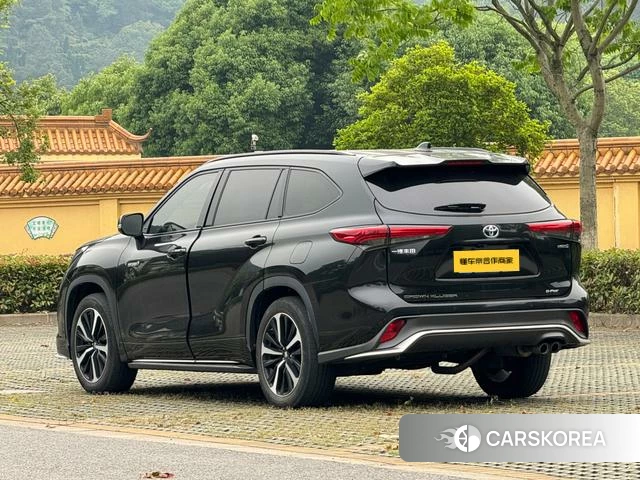 Toyota Crown 2021 Черный из Китая