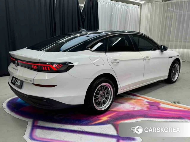 Volkswagen Lamando 2022 Белый из Китая
