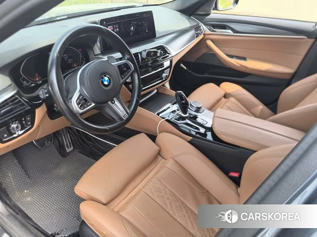 BMW 5 series 2021 Темно-серый из Китая
