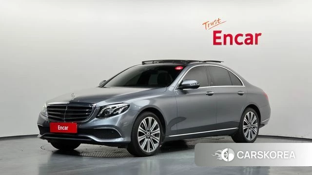 Mercedes-Benz E-Class W213 2020 Серый из Кореи