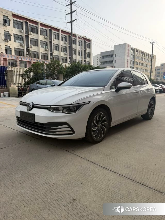 Volkswagen Golf 2021 Белый из Китая