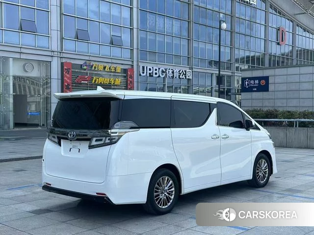 Toyota Vellfire 2021 Белый из Китая