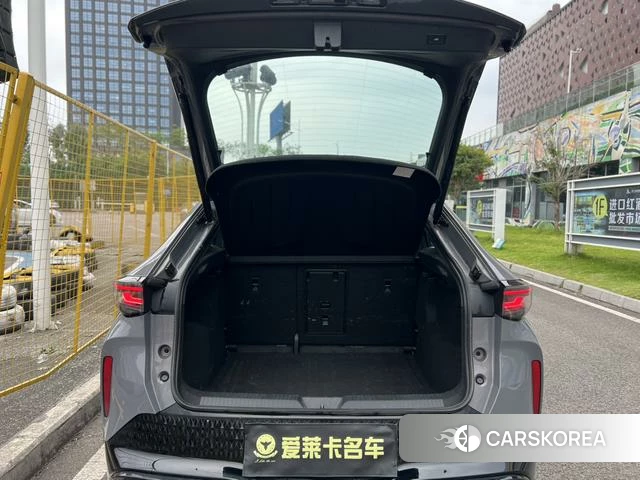 Volkswagen ID. UNYX 2025 Темно-серый из Китая