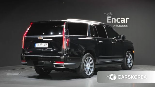 Cadillac Escalade 5th Generation 2024 Черный из Кореи
