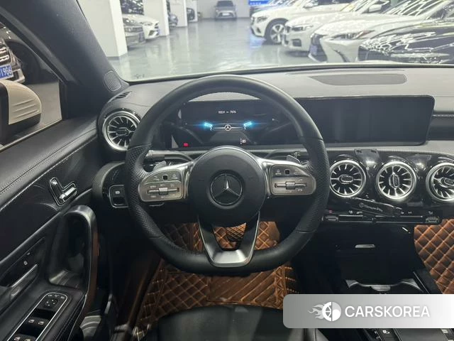 Mercedes-Benz A-Class 2022 Белый из Китая