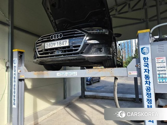 Audi A8 (D5) 2019 Черный из Кореи