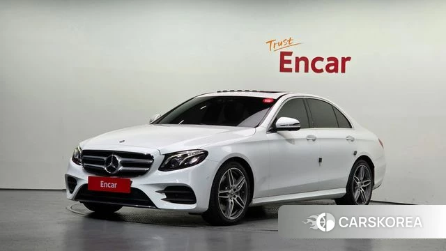 Mercedes-Benz E-Class W213 2018 Белый из Кореи