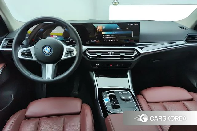 BMW i3 2024 Белый из Китая