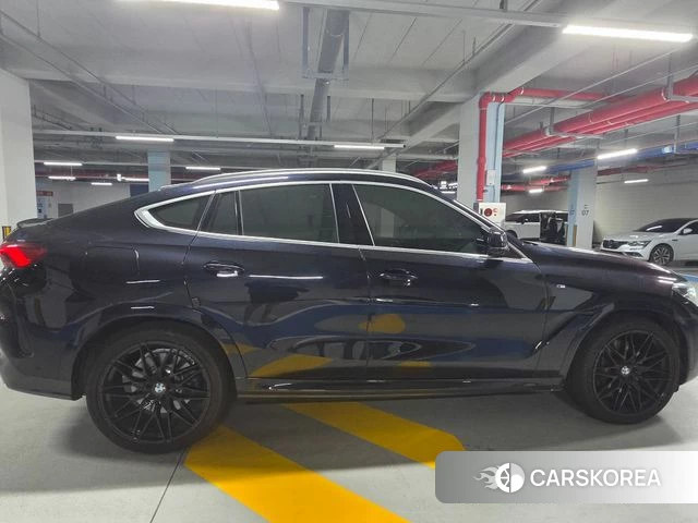 BMW X6 (G06) 2020 Черный из Кореи