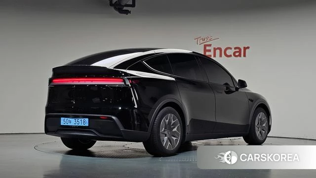 Tesla Model Y 2026 Черный из Кореи