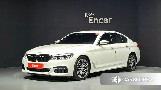 BMW 5 Series (G30) 2018 Белый из Кореи