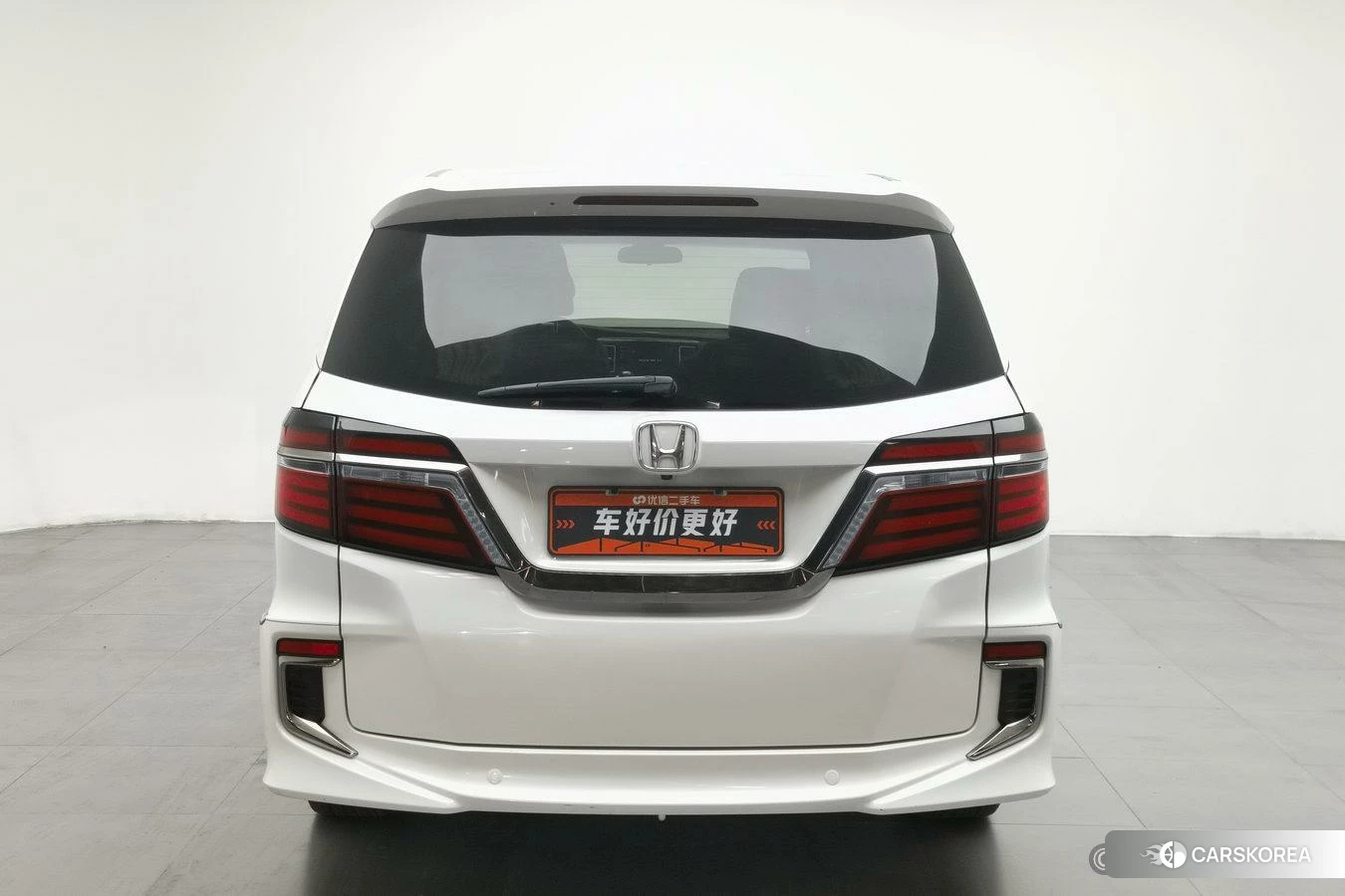 Honda Elysion 2019 Белый из Китая