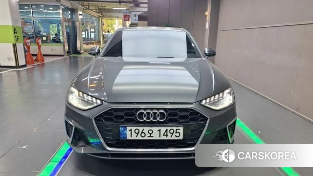 Audi A4 (B9) 2022 Серый из Кореи