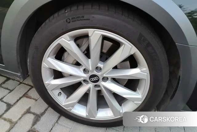 Audi A6 2021 Черный из Китая