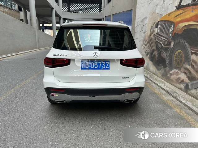 Mercedes-Benz GLB 2022 Белый из Китая