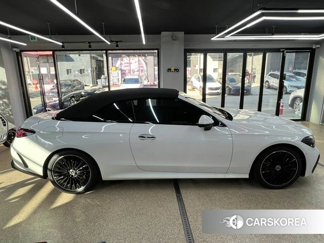 Mercedes-Benz CLE-Class C236 2024 Белый из Кореи