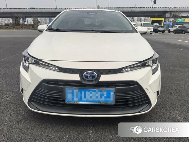 Toyota Levin 2024 Белый из Китая