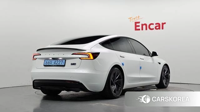 Tesla Model 3 2026 Белый из Кореи