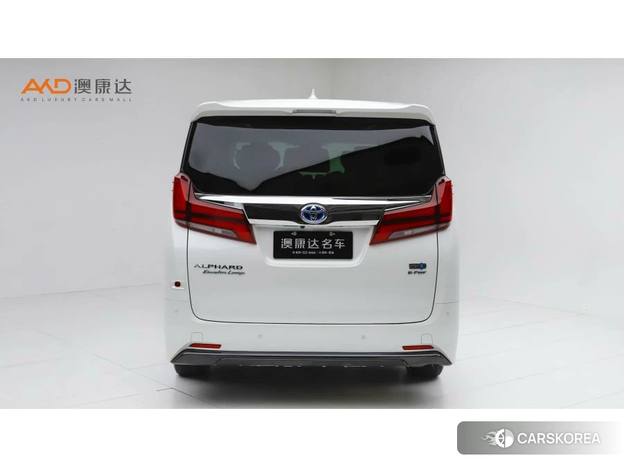 Toyota Alphard 2021 Белый из Китая