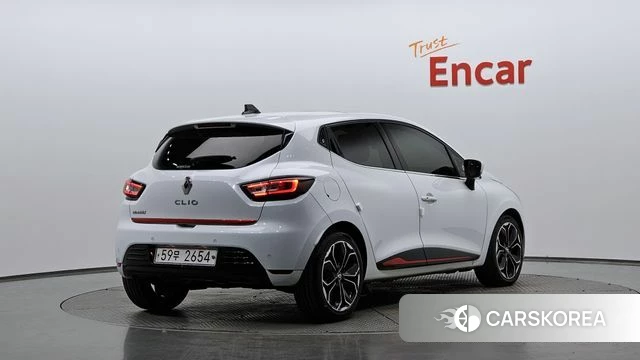 Renault Korea (Samsung) Clio 2019 Белый из Кореи