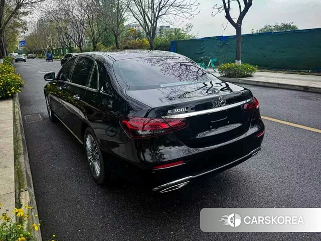 Mercedes-Benz E-Class 2023 Черный из Китая