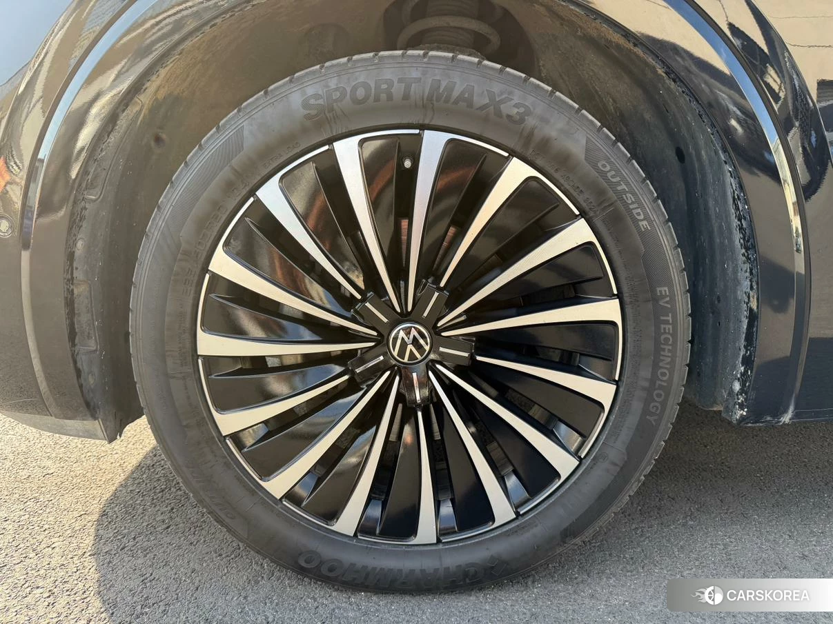 Volkswagen Viloran 2020 Черный из Китая