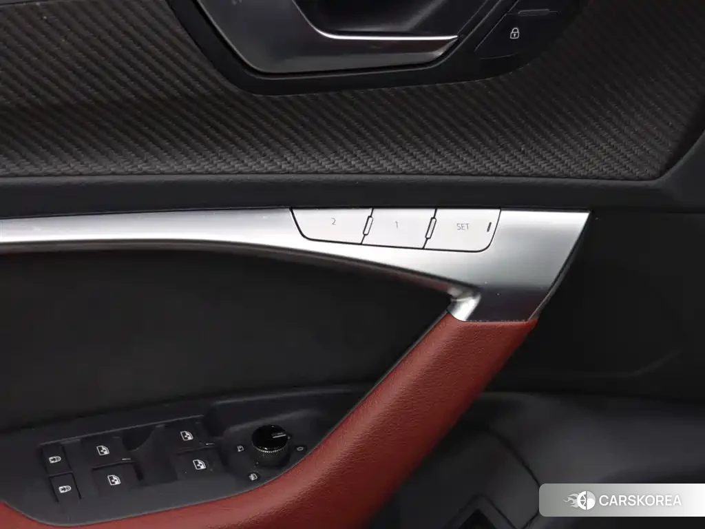 Audi A7L 2023 Silver/gray из Китая